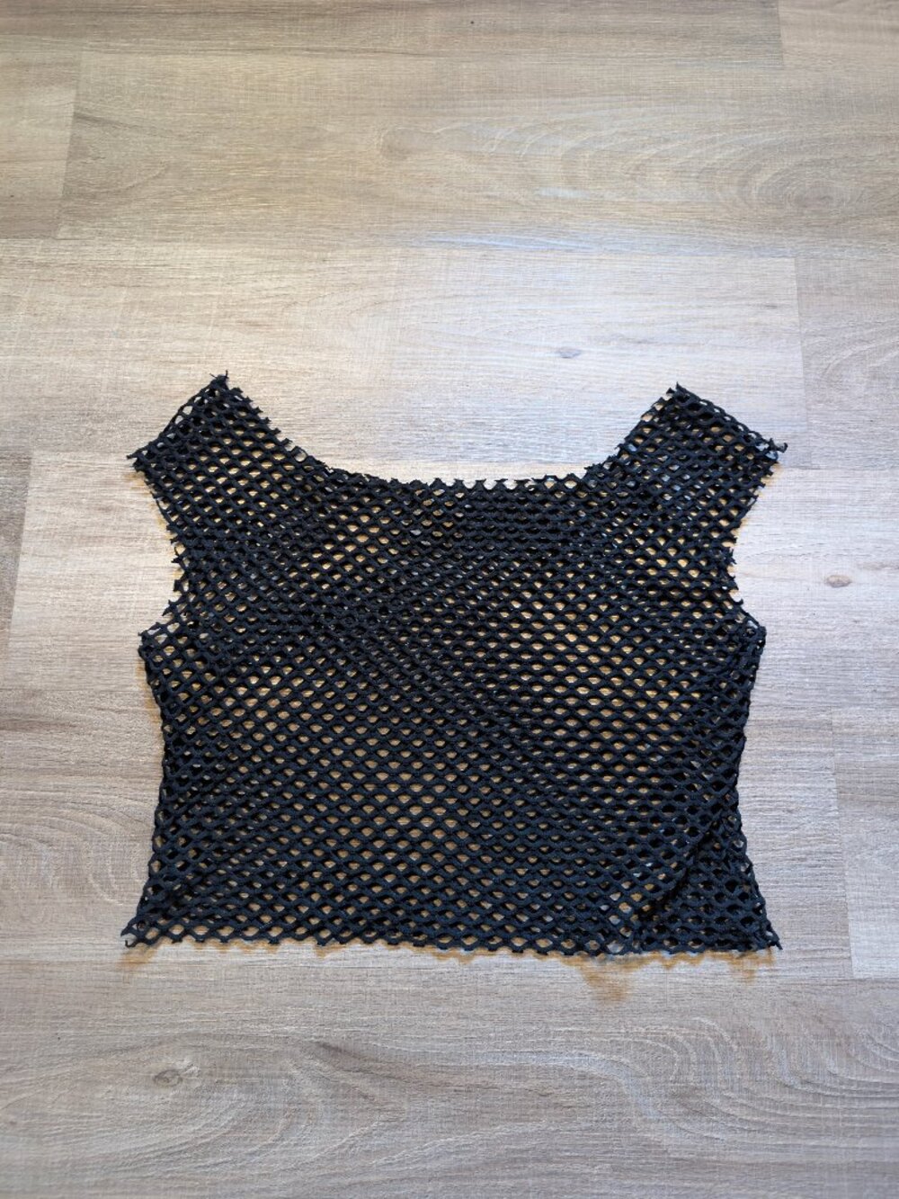 EUC Gothic Black Open Knit Fishnet Sleeveless Crop Top